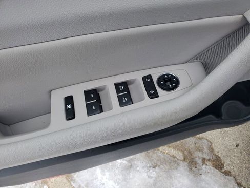 Used 2016 Hyundai Sonata Sport w/ Option Group 03 image 15