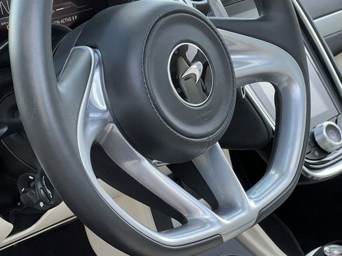 Used 2023 McLaren GT image 21