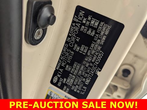 Used 2012 Kia Soul FWD image 24