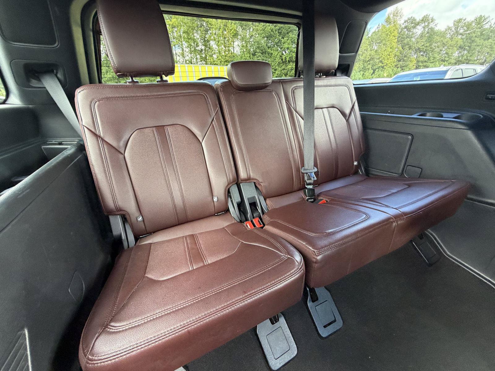 Used 2024 Ford Expedition Limited RWD image 20