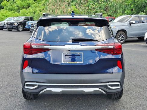 Used 2022 Kia Seltos EX AWD/4WD image 5