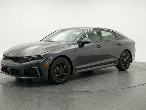Used 2025 Kia K5 LXS FWD image 3