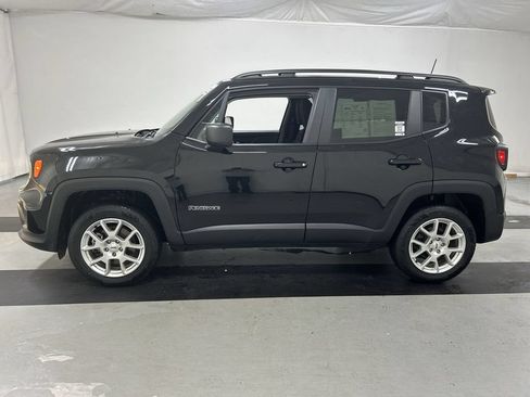 Used 2023 Jeep Renegade Latitude w/ Premium Group AWD/4WD image 6
