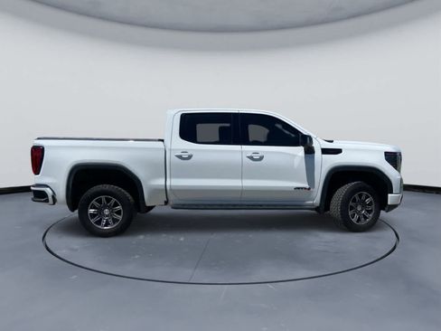 Used 2024 GMC Sierra 1500 AT4 w/ AT4 Premium Package AWD/4WD image 4