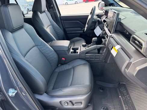 New 2026 Toyota 4Runner TRD Off-Road Premium AWD/4WD image 8