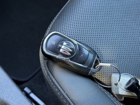 Used 2024 Buick Encore GX Sport Touring FWD image 21