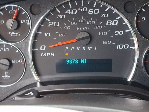 Certified 2024 Chevrolet Express 2500 w/ Driver Convenience Package image 20