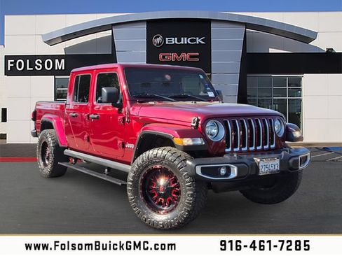 Used 2022 Jeep Gladiator Overland w/ Popular Equipment Package AWD/4WD image 1