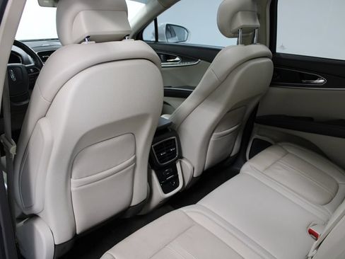 Used 2019 Lincoln Nautilus Reserve FWD image 27