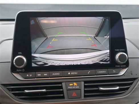 Used 2024 Nissan Altima 2.5 SV image 32