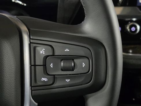 Used 2025 GMC Sierra 1500 Elevation image 30