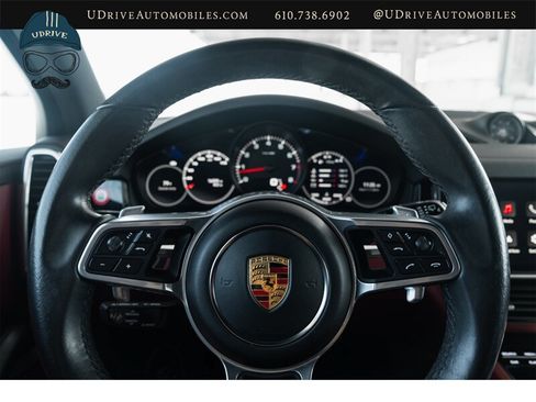 Used 2022 Porsche Cayenne AWD/4WD image 30
