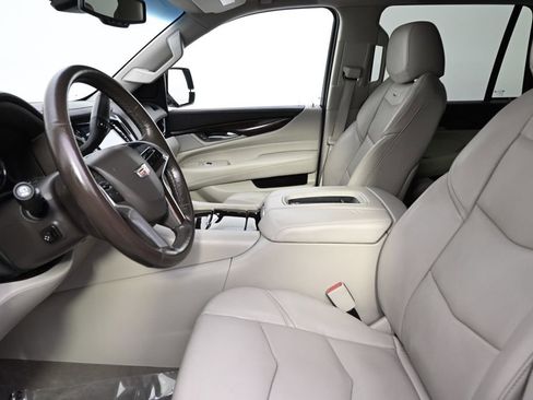 Used 2016 Cadillac Escalade Luxury AWD/4WD image 13