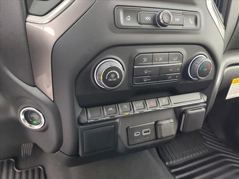 Used 2026 Chevrolet Silverado 1500 Custom image 13