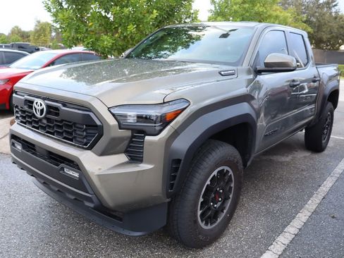 Used 2024 Toyota Tacoma TRD Off-Road image 2