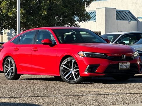 Used 2023 Honda Civic Touring image 2