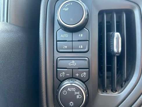 Used 2019 Chevrolet Silverado 1500 Custom Trail Boss w/ Custom Convenience Package AWD/4WD image 24
