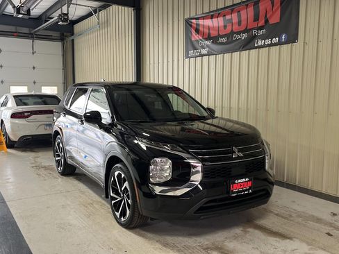 Used 2022 Mitsubishi Outlander ES image 20