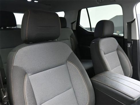 Used 2020 Chevrolet Traverse LT image 30