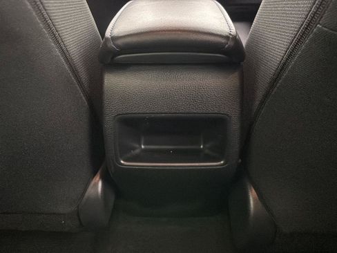 Used 2021 Toyota Corolla SE FWD image 37