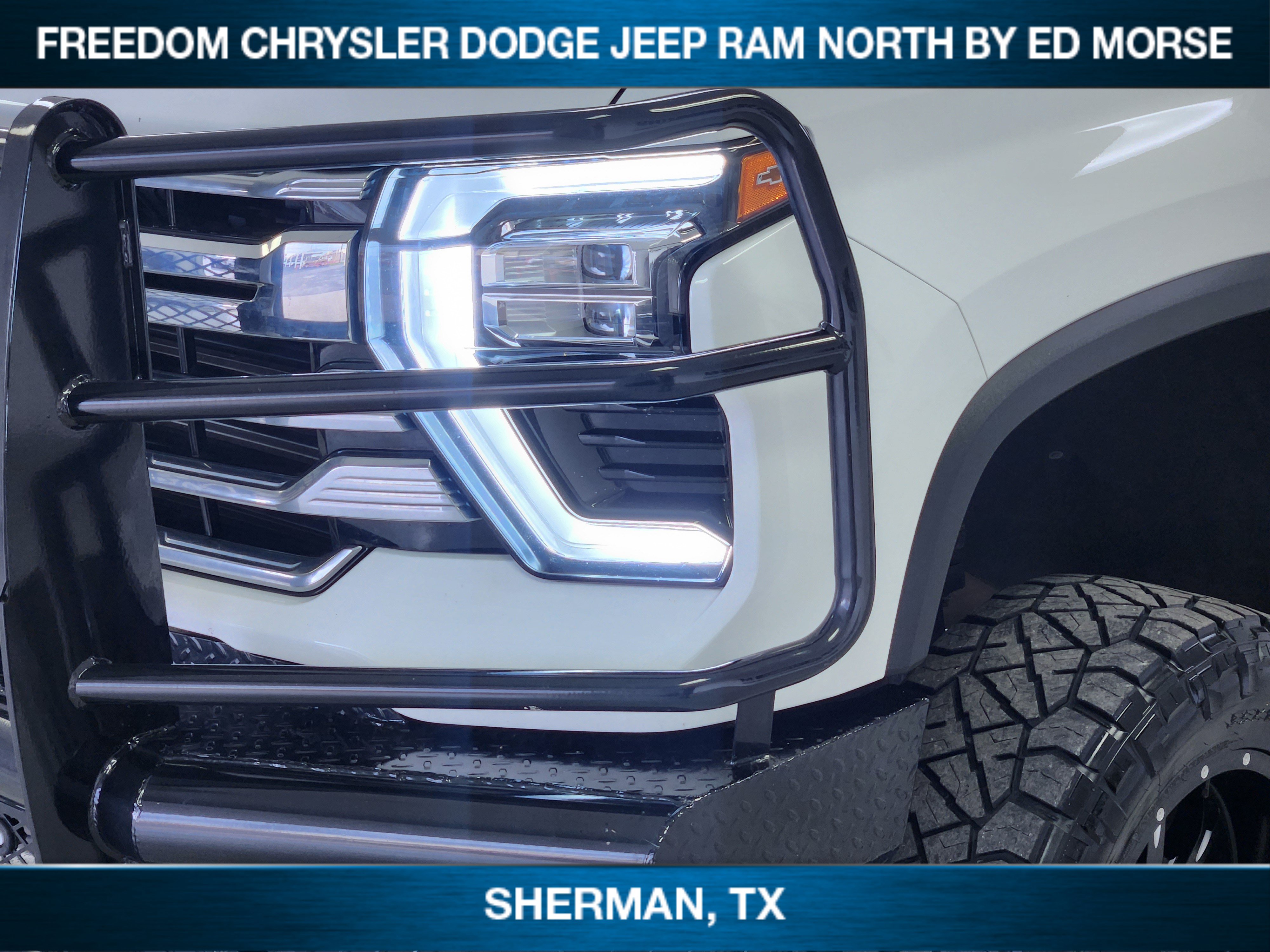 Used 2024 Chevrolet Silverado 2500 High Country w/ Technology Package AWD/4WD image 5