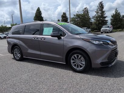 Certified 2022 Toyota Sienna LE