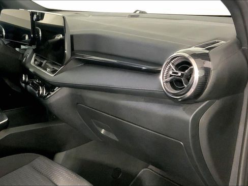 Used 2025 Chevrolet Equinox LT AWD/4WD image 17