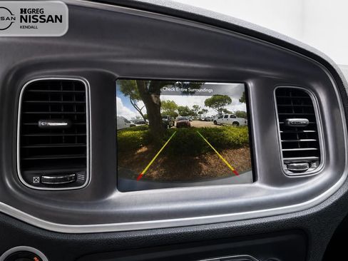 Used 2022 Dodge Charger Scat Pack RWD image 9