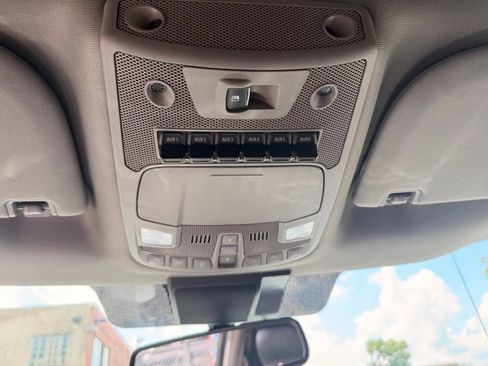 Used 2020 Ford F250 Lariat w/ Lariat Ultimate Package AWD/4WD image 26