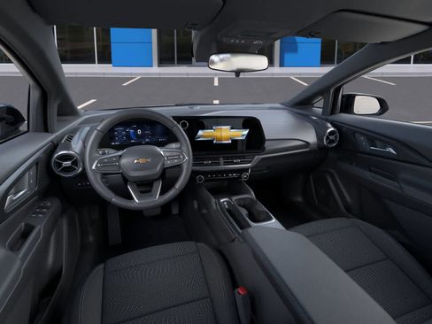 New 2026 Chevrolet Equinox EV LT image 15