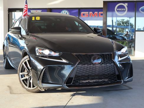 Used 2018 Lexus IS 300 image 2