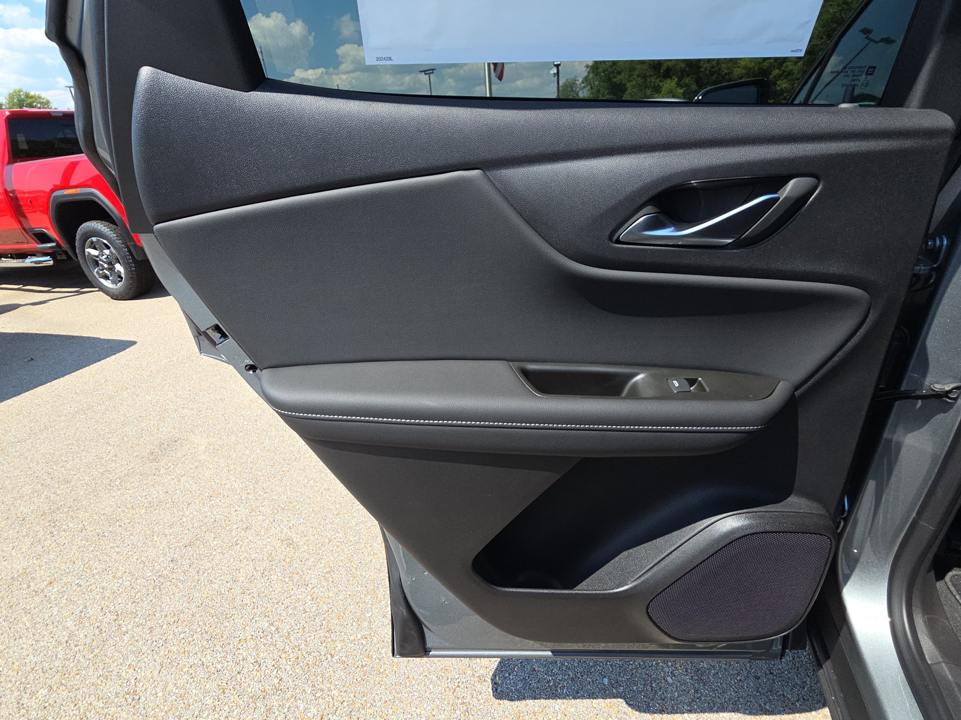 New 2026 Chevrolet Blazer LT w/ Convenience Package FWD image 26
