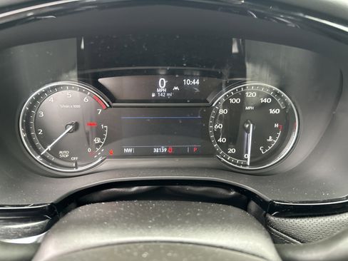 Certified 2022 Cadillac XT5 Premium Luxury w/ LPO, Floor Liner Package image 28