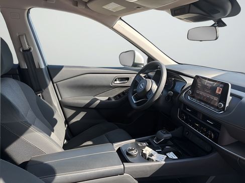Certified 2024 Nissan Rogue SV AWD/4WD image 18