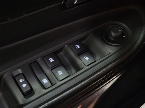 Used 2018 Buick Encore Preferred image 27