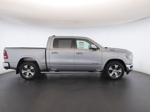 Used 2019 RAM 1500 Laramie image 33