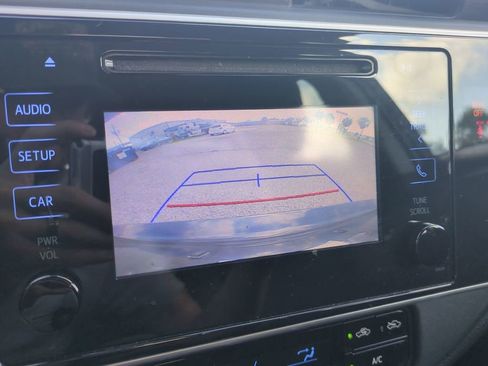 Used 2018 Toyota Corolla LE FWD image 23