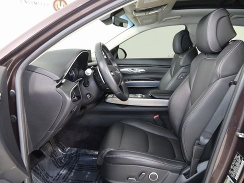 Used 2022 Genesis GV70 2.5T w/ Select Package image 12