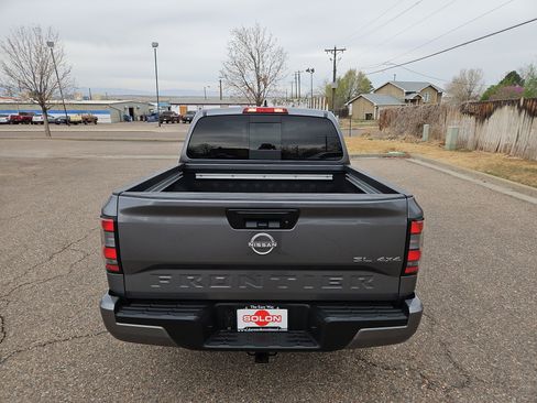 Used 2024 Nissan Frontier SL AWD/4WD image 6