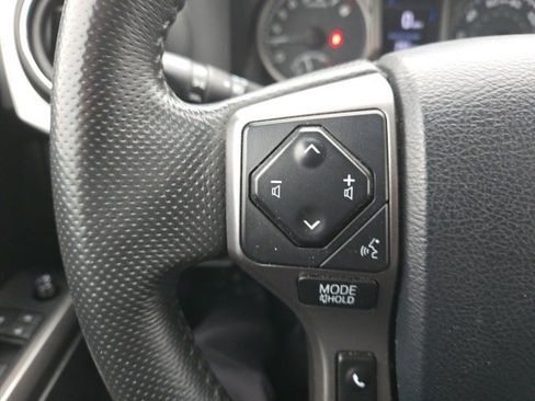 Used 2019 Toyota Tacoma 4x4 Double Cab image 4