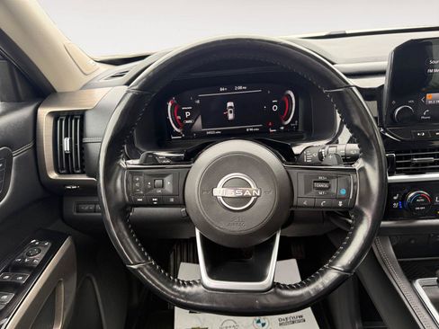Used 2023 Nissan Pathfinder Platinum AWD/4WD image 16