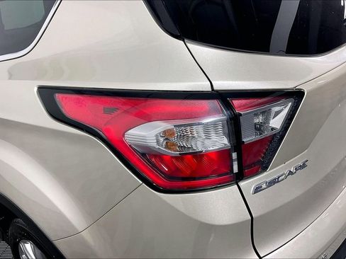 Used 2018 Ford Escape Titanium image 40