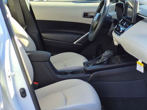 Used 2026 Toyota Corolla Cross L image 18