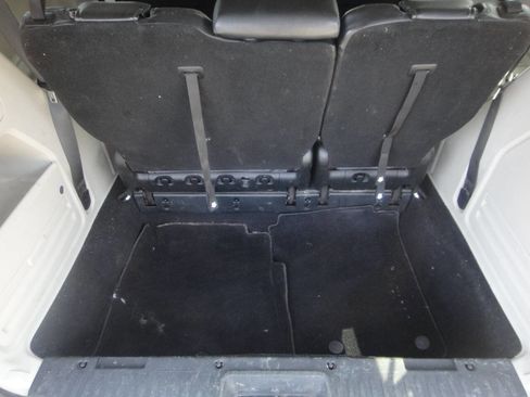 Used 2018 Dodge Grand Caravan SE w/ UConnect Hands-Free Group image 11