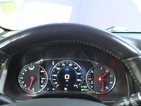 Used 2018 GMC Acadia Denali w/ Technology Package AWD/4WD image 18