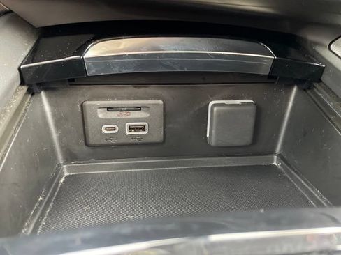 Used 2023 Buick Envision Essence w/ Technology Package I AWD/4WD image 28