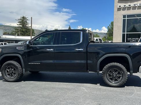 Used 2019 GMC Sierra 1500 SLT w/ SLT Premium Plus Package AWD/4WD image 8