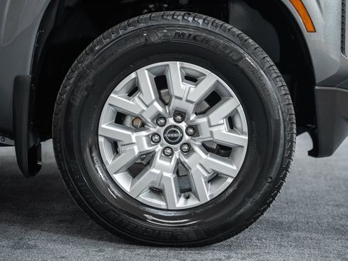 Used 2023 Nissan Frontier SV w/ SV Premium Package image 22