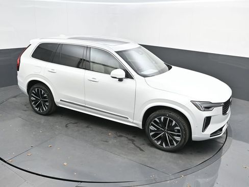 New 2026 Volvo XC90 B6 Ultra w/ Protection Package image 29