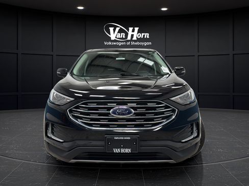 Used 2024 Ford Edge Titanium AWD/4WD image 2